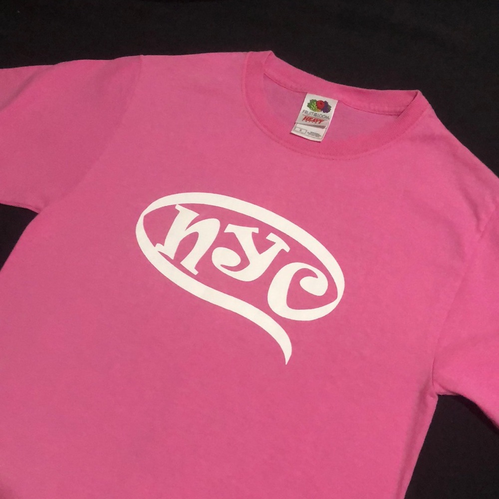 PINK 🌸NEW YORK tee shirt , girls S fruit of the loom brand